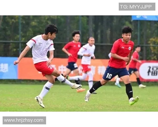 U19德国队与荷兰队激战正酣谁能在青少年足球赛中脱颖而出